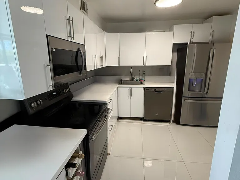 2017 S Ocean Dr #208W — Photo 2