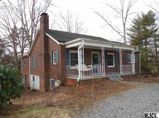 3335 9th Street Dr NE, Hickory, NC 28601