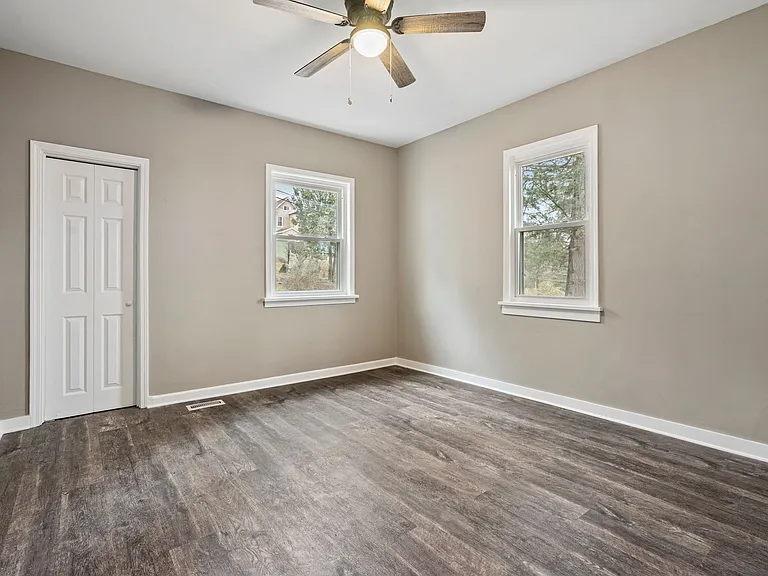 2215 Lehigh St — Photo 14
