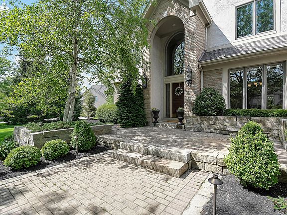 3rd image of 10932 Hastings Ln