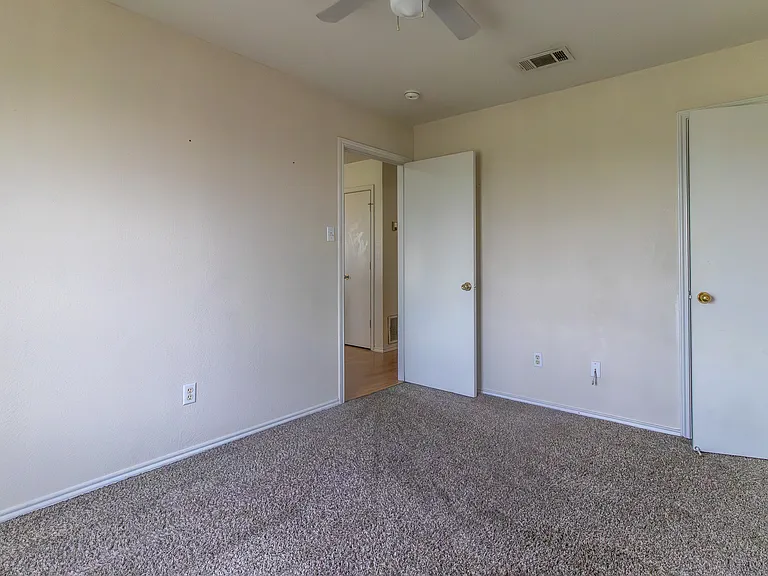 5710C Greengate Dr — Photo 18