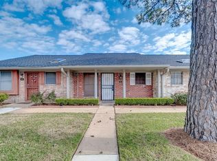 84 Tri Oaks Ln, Houston, TX 77043