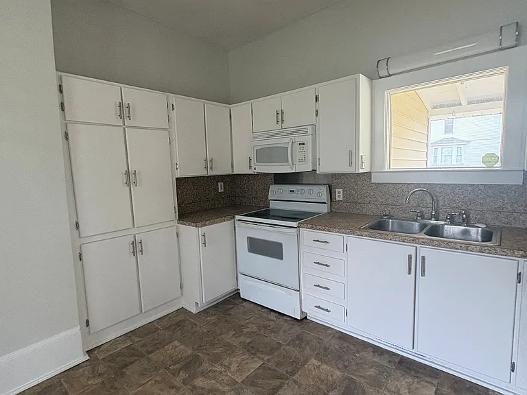 907 Caldwell St #1 — Photo 3