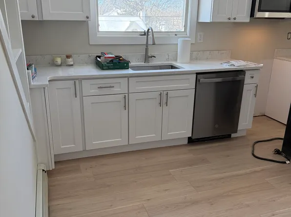 (undisclosed Address), Shirley, NY 11967