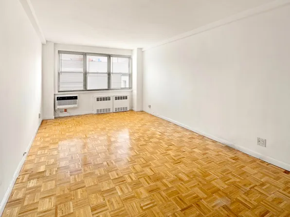 50 Bayard Street 5Y image 2 of 10