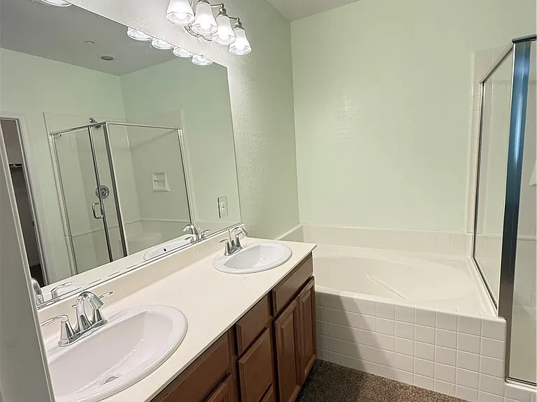 739 Crest Valley Pl — Photo 19
