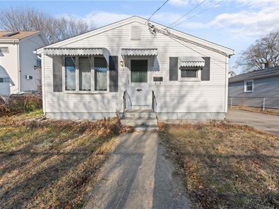115 Chandler Ave, Pawtucket, RI, 02860