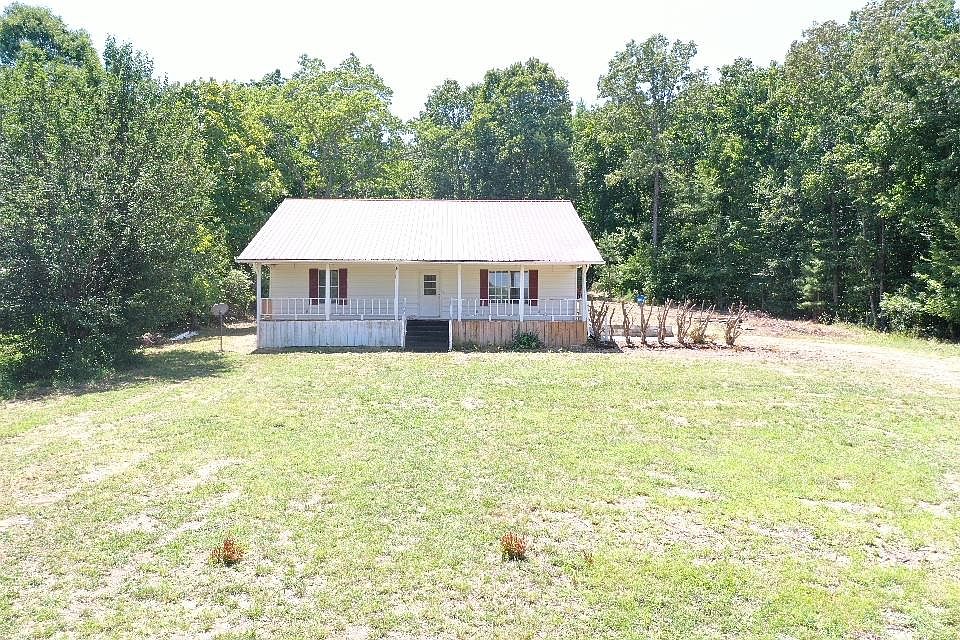 1st image of 135 Hidden Meadow Ln