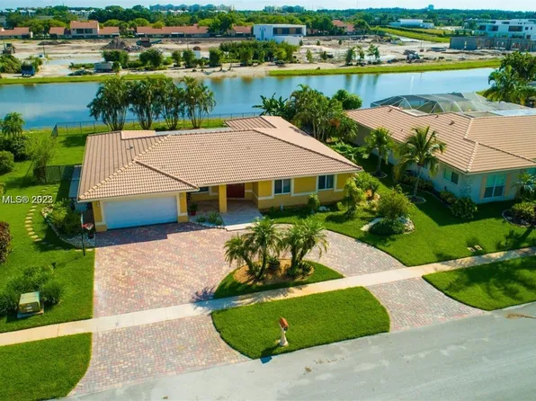 16703 Golfview Dr, Weston, FL 33326
