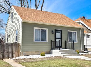 4555 N 39th St, Milwaukee, WI 53209