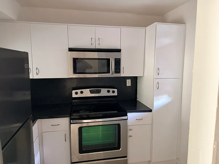 669 SW 37th Ave #206 — Photo 9