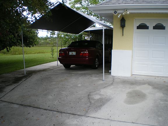 EXTRA SIDE PARKING