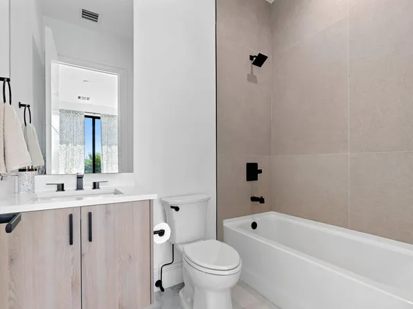 1947 Dock Street, West Palm Beach, FL 33401