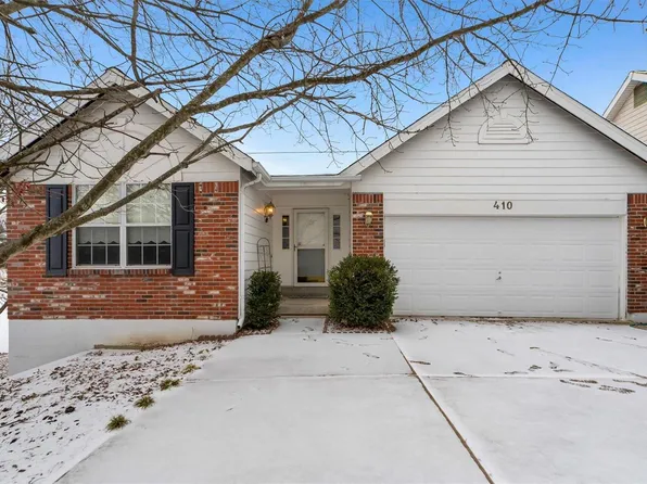 410 Waterside Dr, Grover, MO 63040