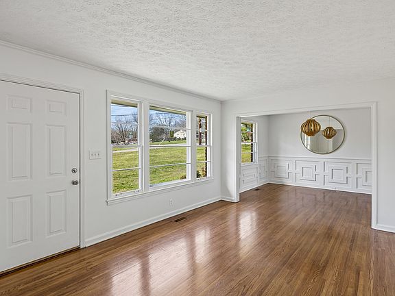 4th image of 5020 Trousdale Dr