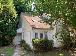 12534 Flatwood Cir, Fairfax, VA 22033