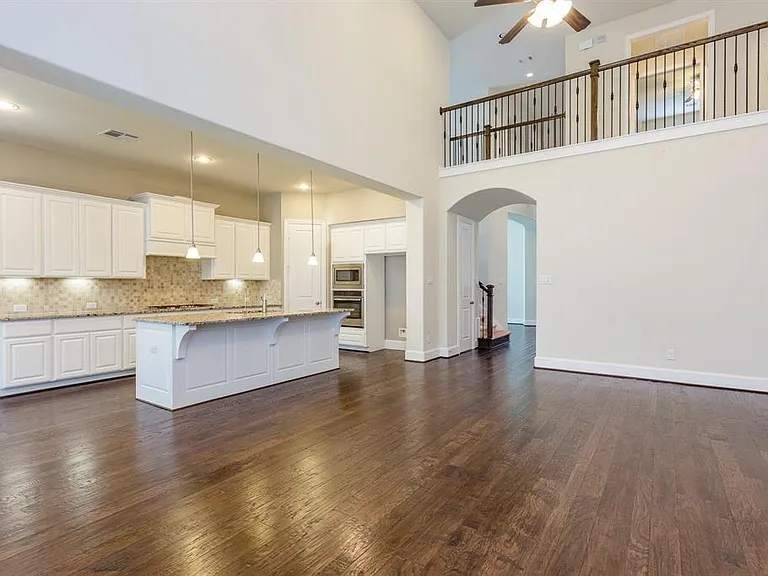 4214 Quiet Dawn Ln — Photo 10