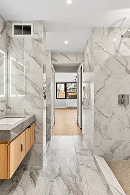 Bathroom, photo 2