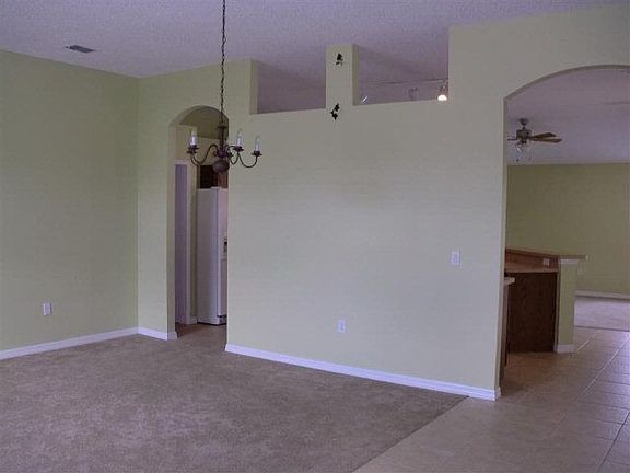 3rd image of 6 Bud Shire Ln