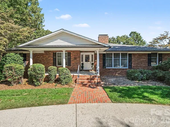 746 Grandview Dr NE, Concord, NC 28025