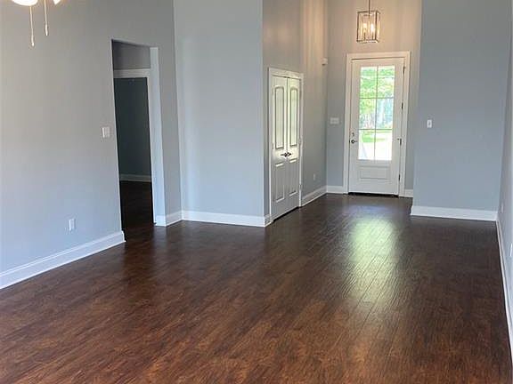 3rd image of 70445 3rd St