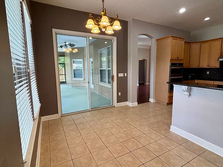 11827 Crusselle Dr — Photo 13