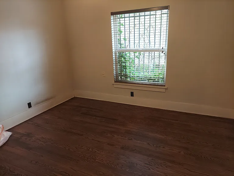 317 E Thomas St #7 — Photo 8