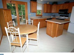 437 Acer Dr, Blandon, PA 19510