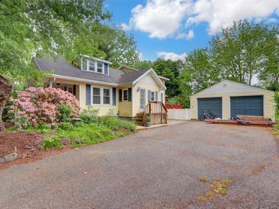 7 Larsen Avenue, Smithtown, NY, 11787
