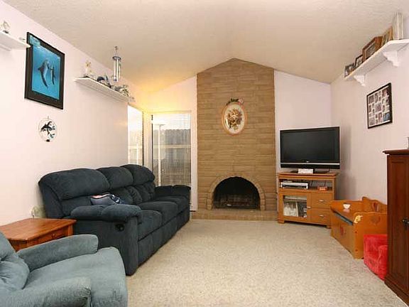 2nd image of 6617 Carmelwood Dr