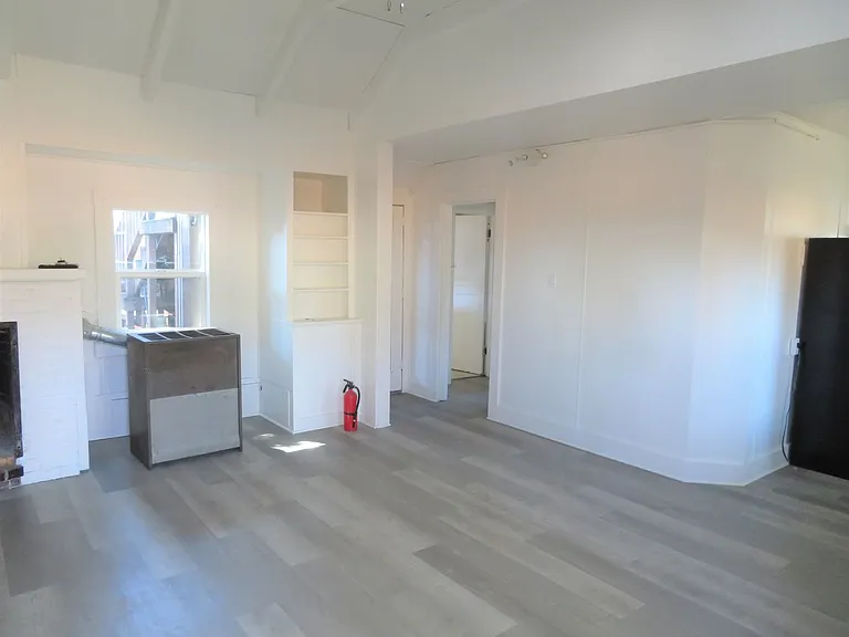 320-328 California St — Photo 52