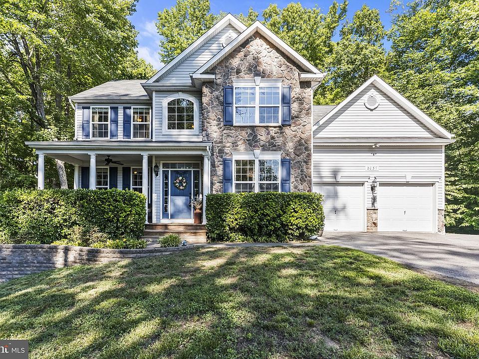 1st image of 2037 Baythorne Rd
