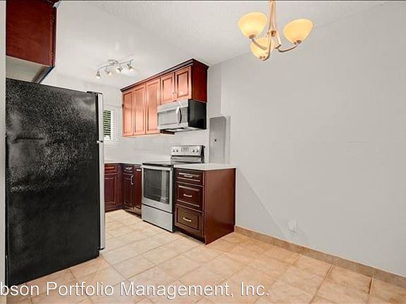 5th image of 3501 Lafayette St APT 2