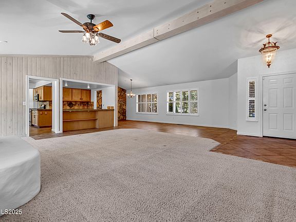 4th image of 225 Moonbeam Dr