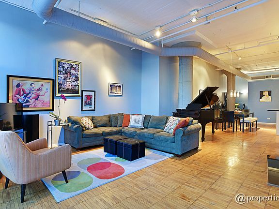 Living Room/Dining Room