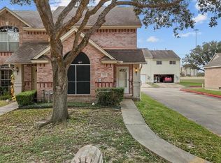 1414 Cypress Cove St, La Porte, TX 77571