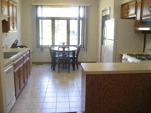 5th image of 18401 Pine Lake Dr #2
