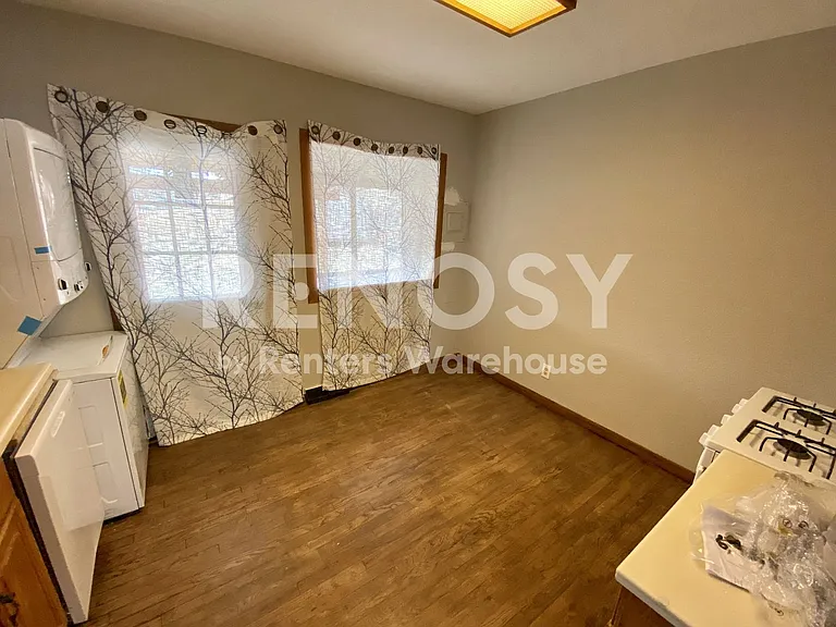 1263 Ames St — Photo 3