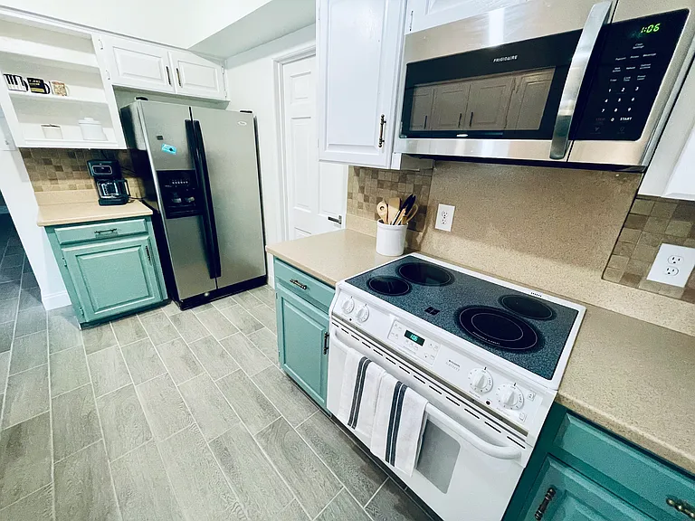 3104 W Avenue T — Photo 9