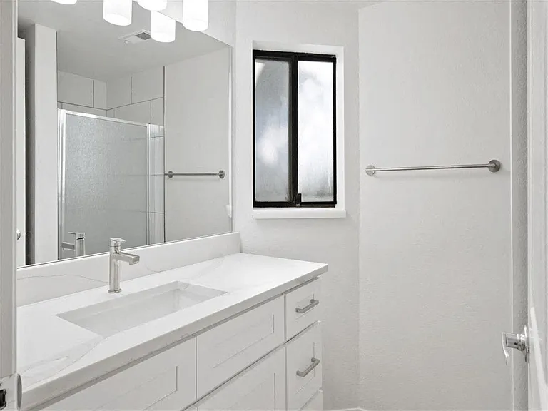 James Pointe — Photo 111
