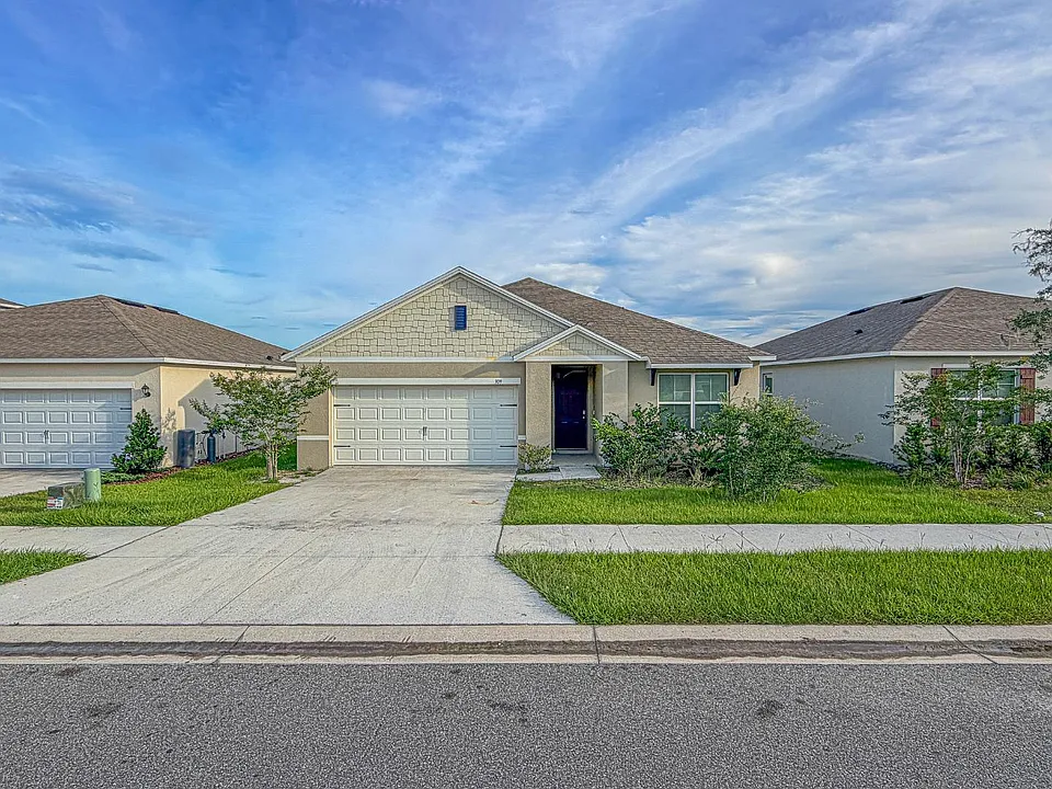 309 Sofia Ln