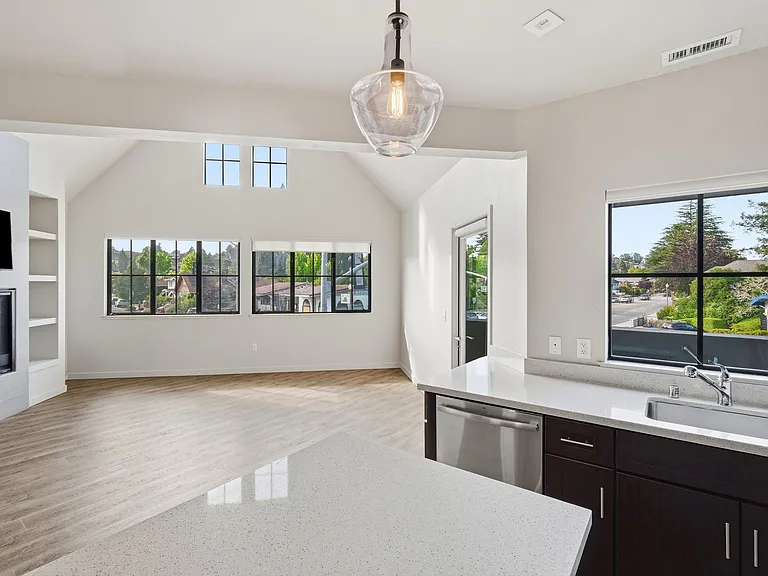 Upscale Westside Living! Spacious 2BD/2BA Above Copal Restaurant — Photo 21