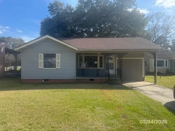 1628 Airport Dr, Laurel, MS 39440