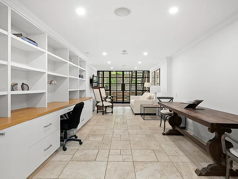 320 E 55th St #TOWNHOUSE — Photo 16