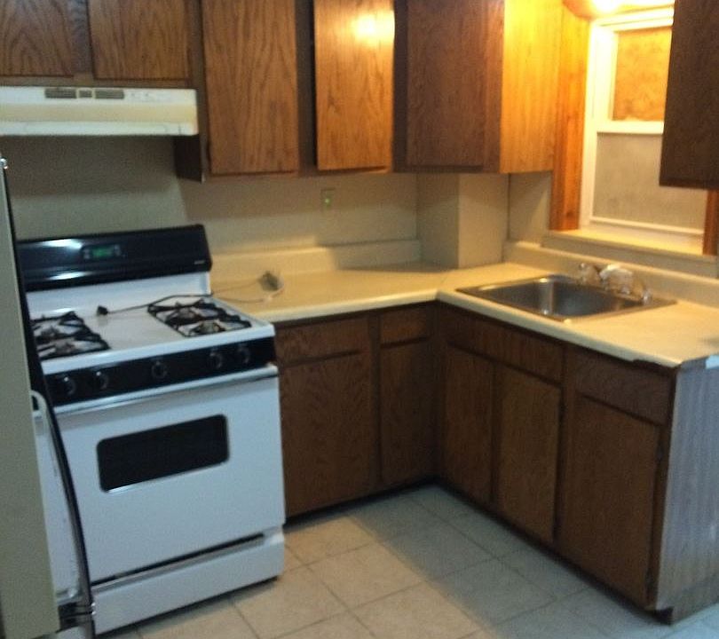 2nd image of 17 Clark St #1