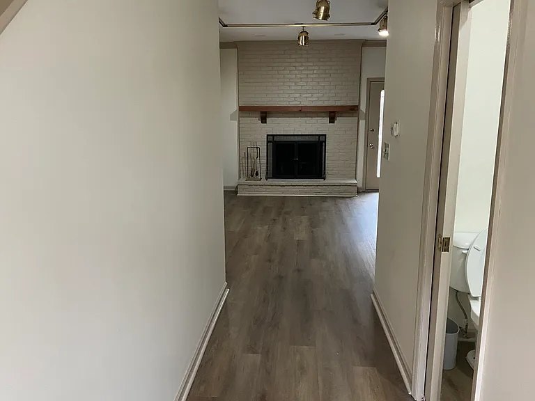 1353 Gray Hawk Rd — Photo 2