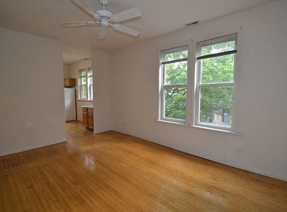4th image of 3301 N Hoyne Ave APT 2R