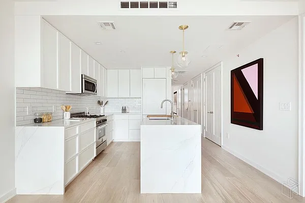 Sold by Halstead Real Estate | media 27