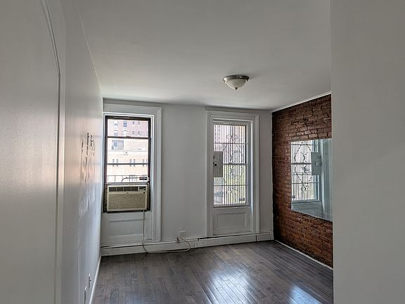 4th image of 629 2nd Ave APT 4
