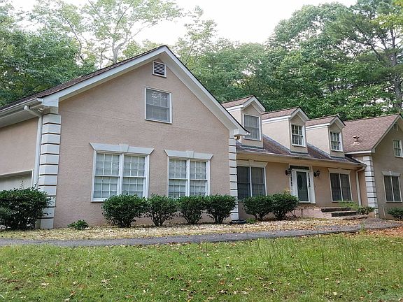 2nd image of 2352 Goodwood Dr SW